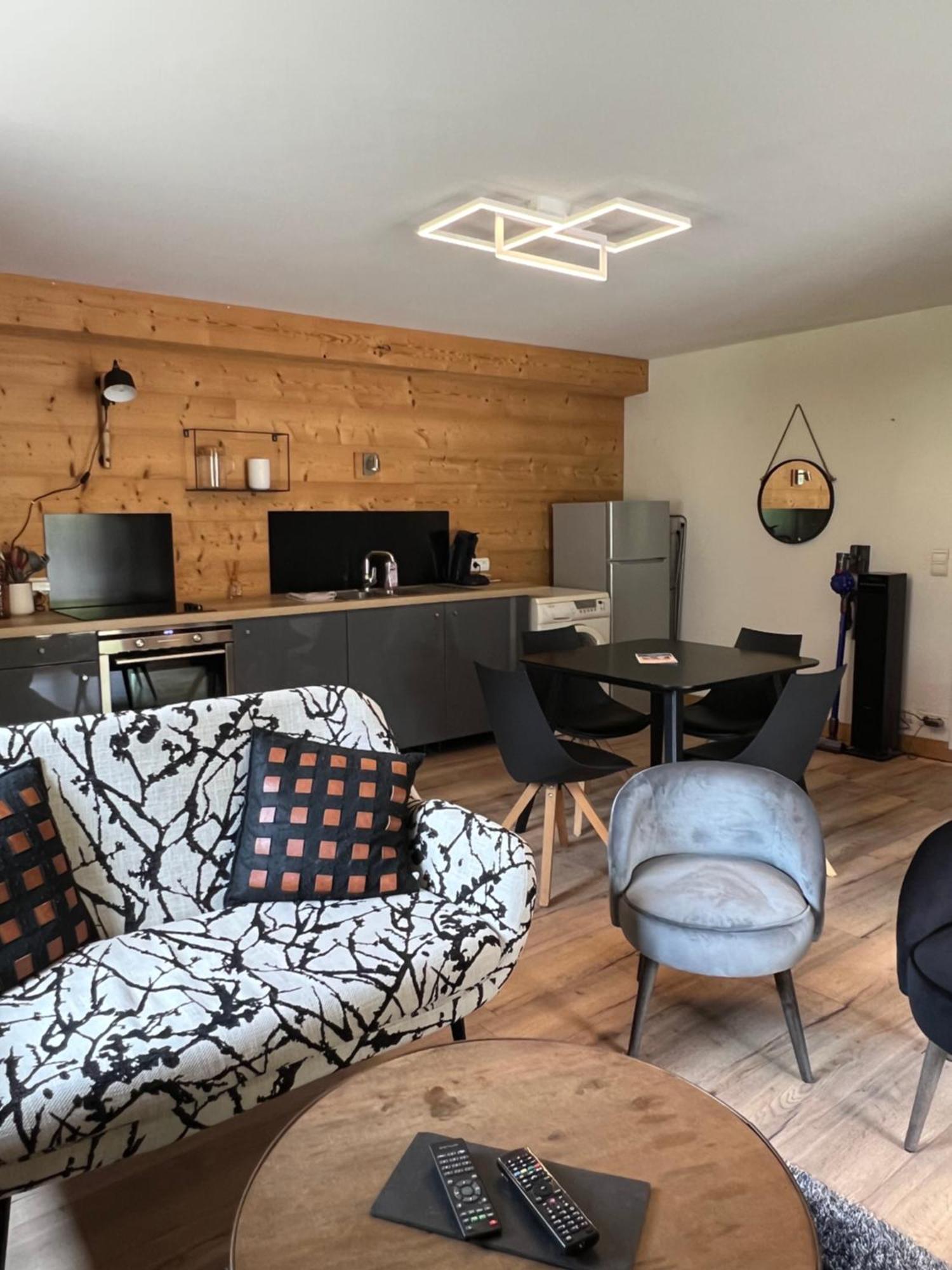 Neuf Chalet 4P Le Suet Jacuzzi Privatif Entremont المظهر الخارجي الصورة